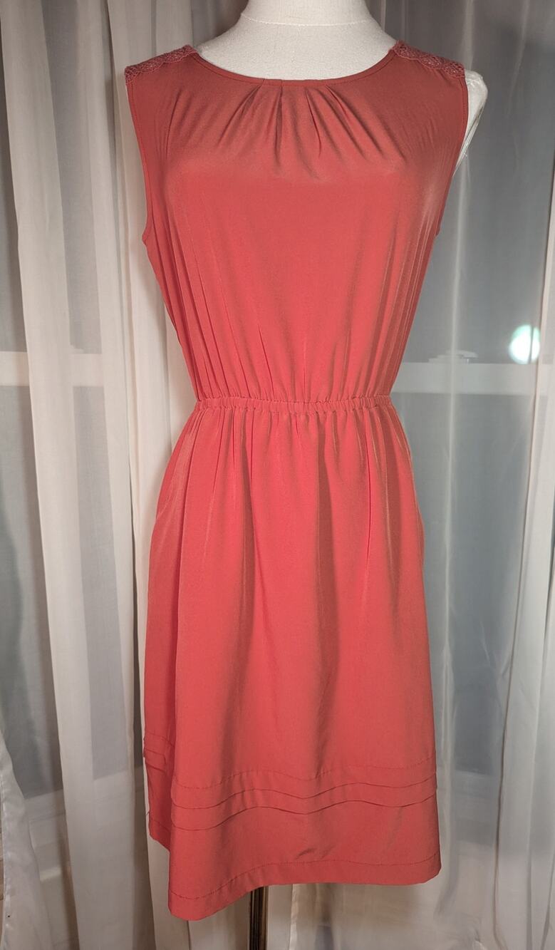 Poly Silk shift dress from Ann Taylor Loft - EUC - Sz XS